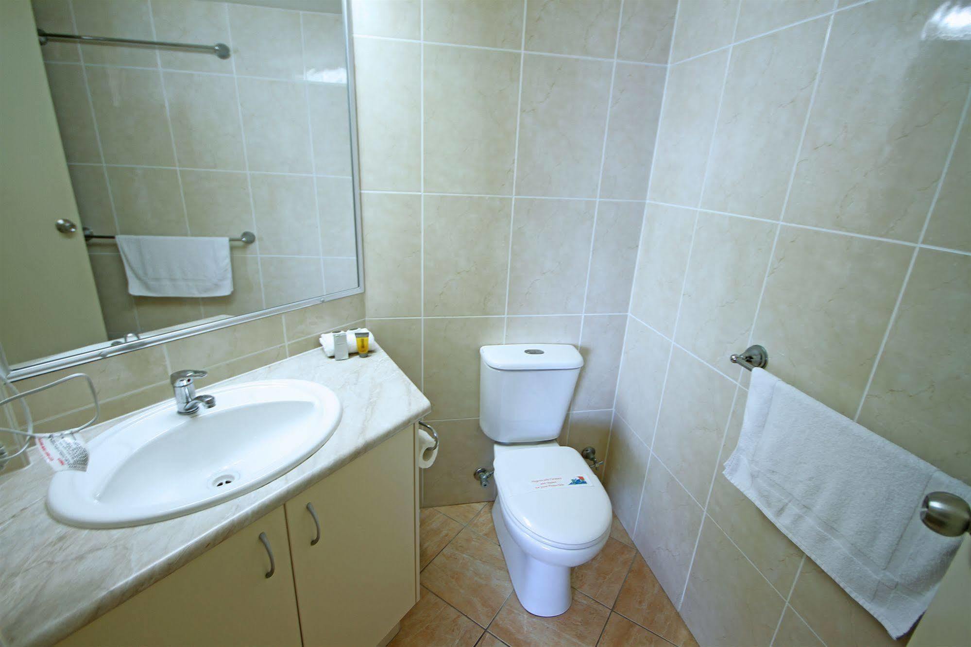 San Simeon Beachfront Apartments Tugun Gold Coast Bagian luar foto