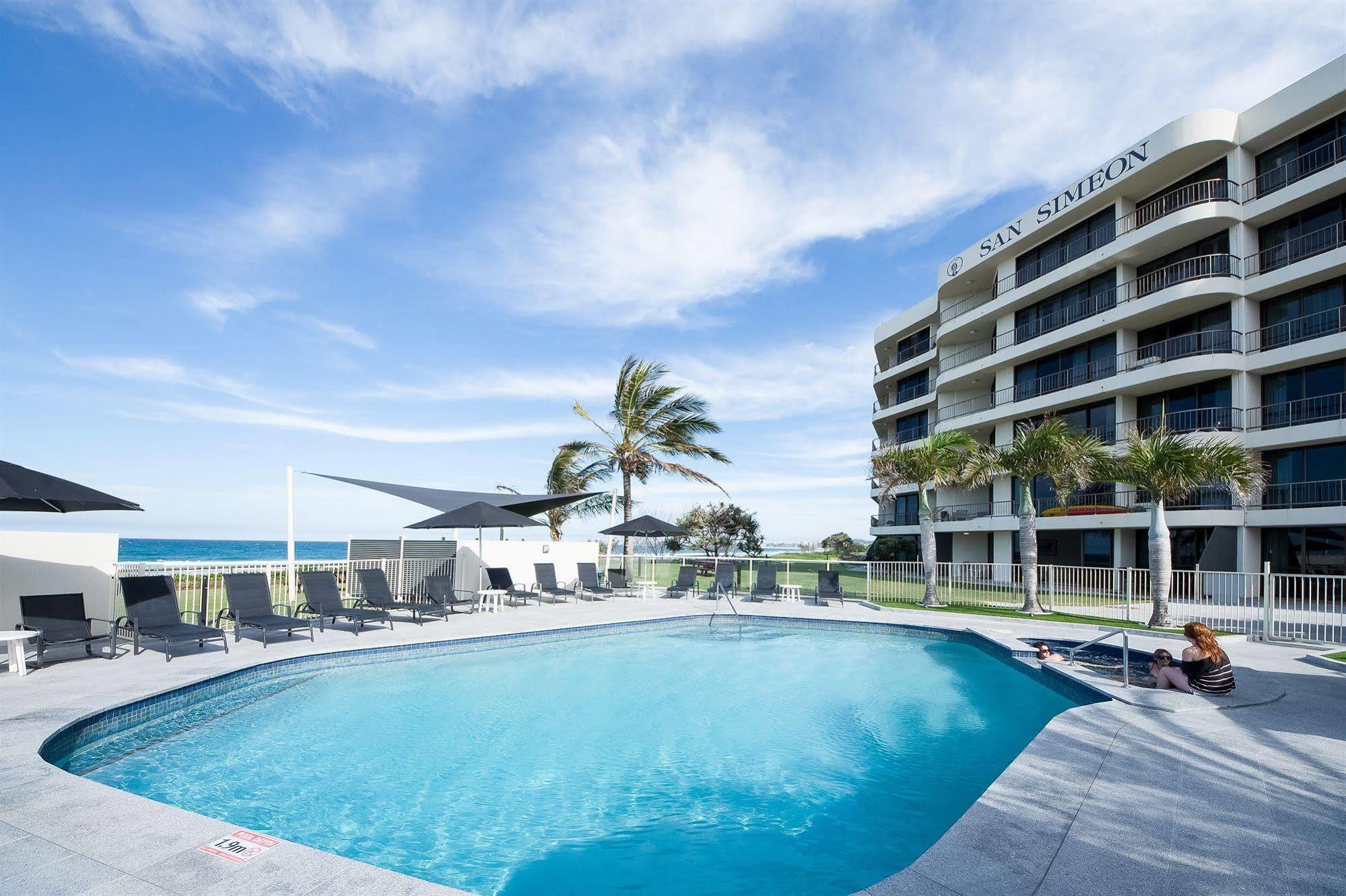 San Simeon Beachfront Apartments Tugun Gold Coast Bagian luar foto