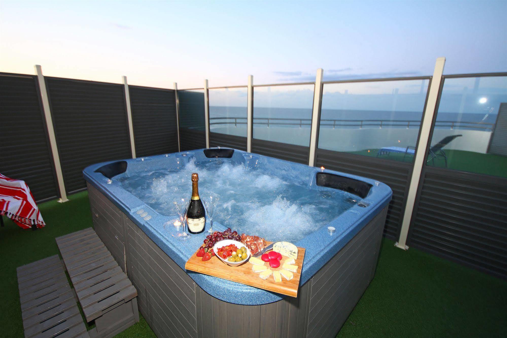 San Simeon Beachfront Apartments Tugun Gold Coast Bagian luar foto